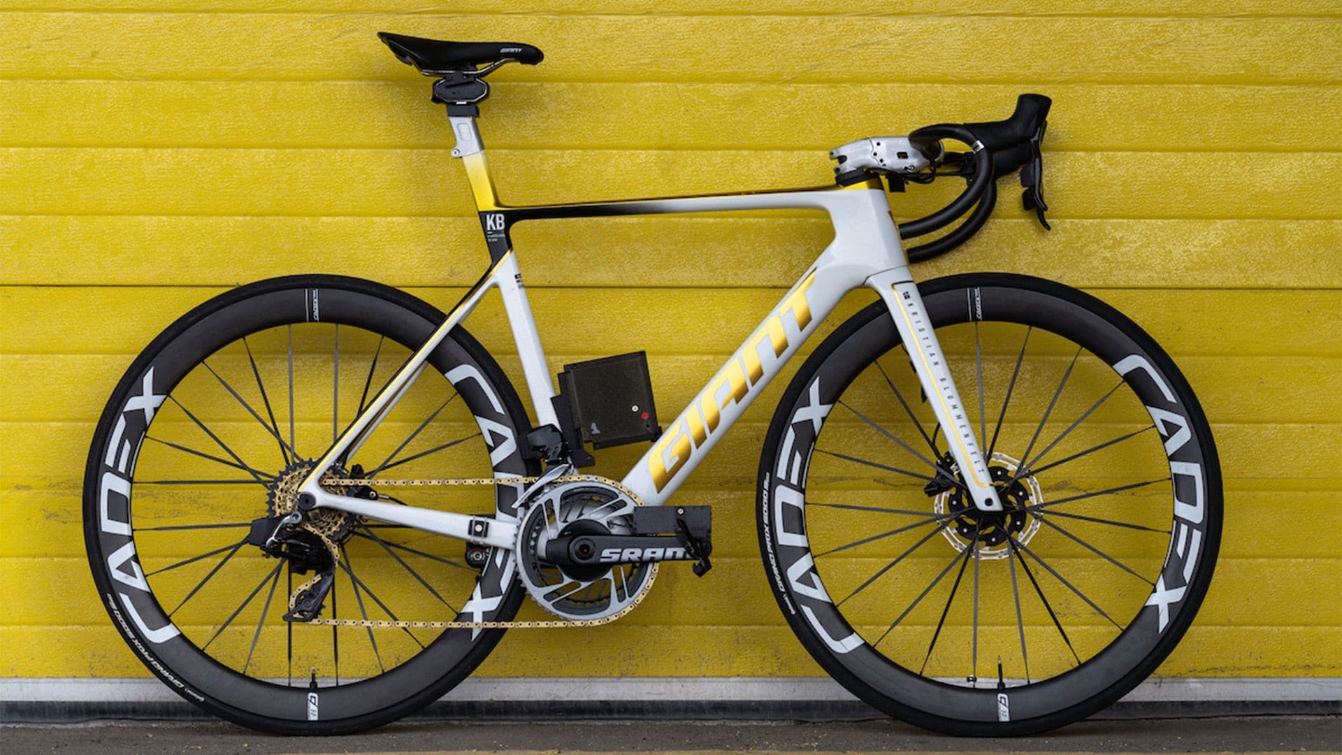 Tablet & Desktop image