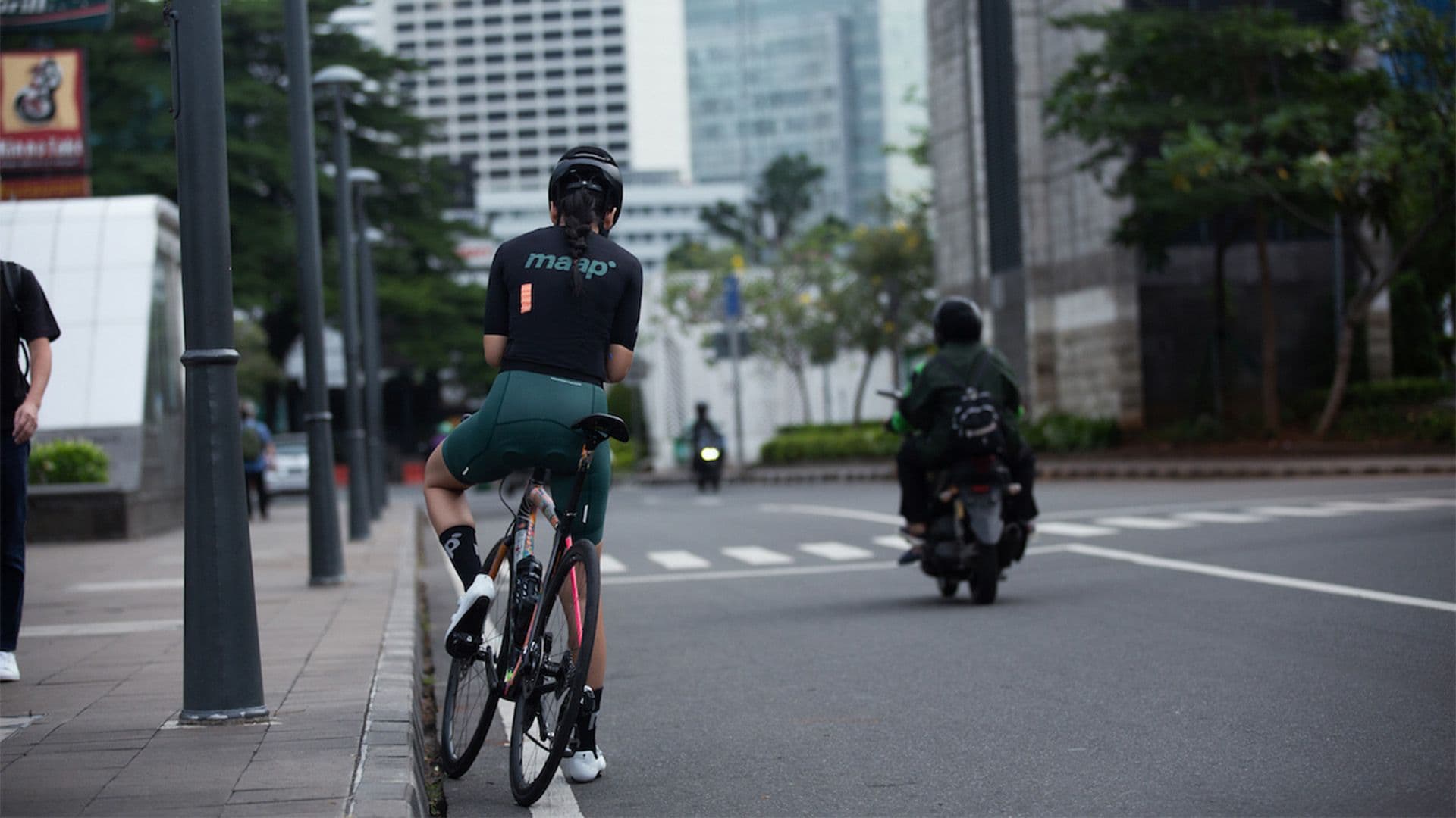 Tablet & Desktop image