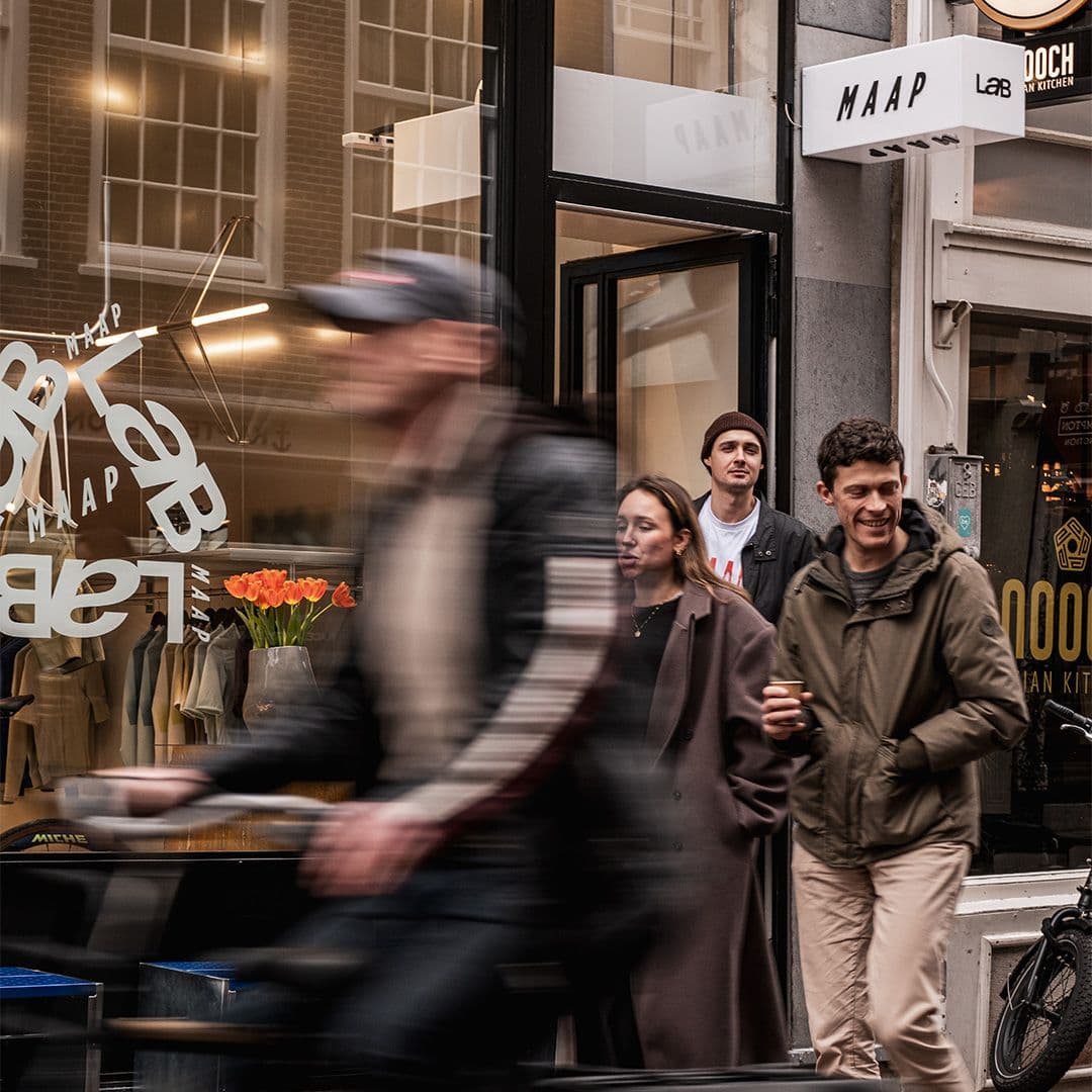 MAAP LaB Amsterdam - Riding by