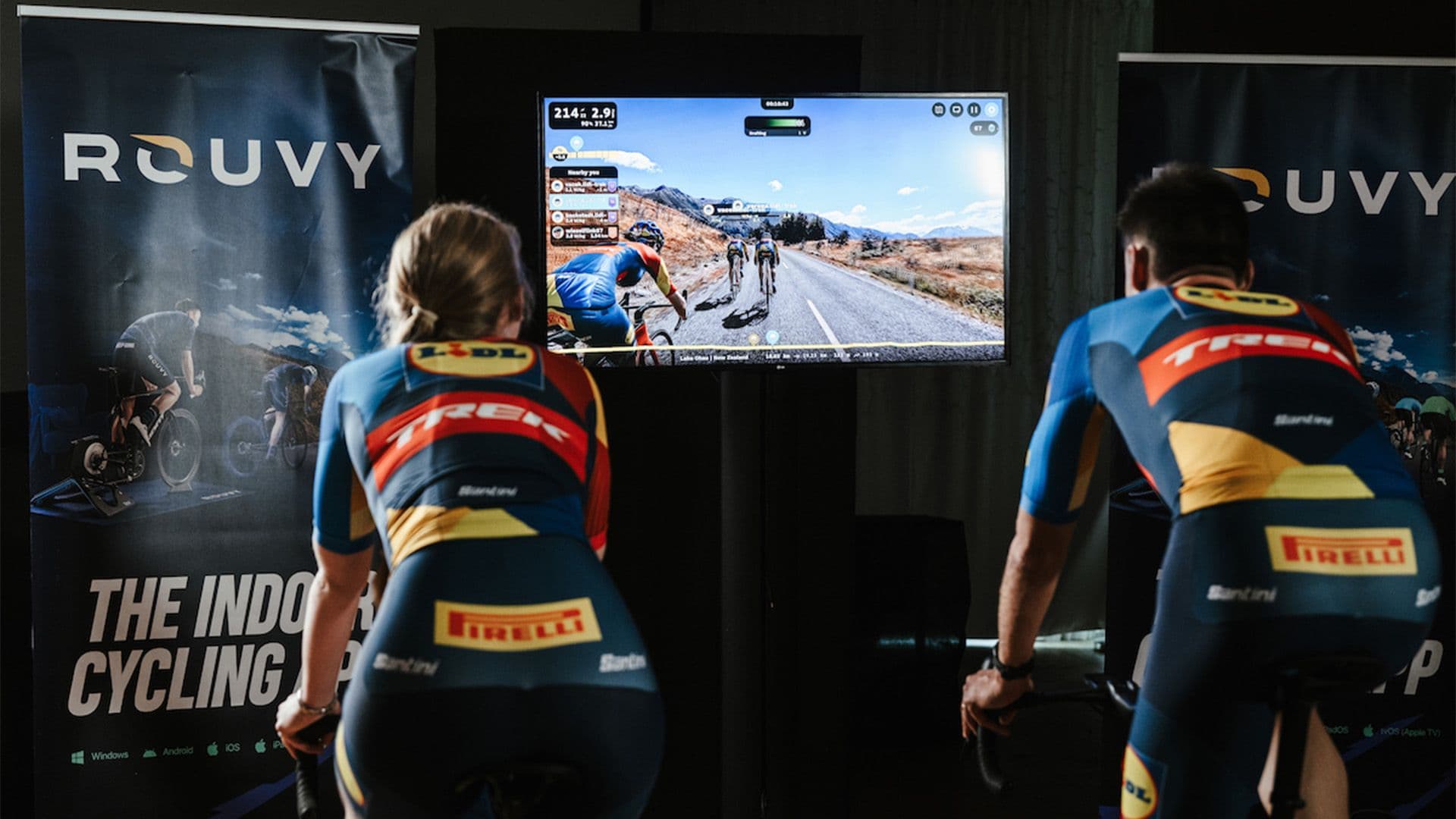 Lidl-Trek riders getting into ROUVY